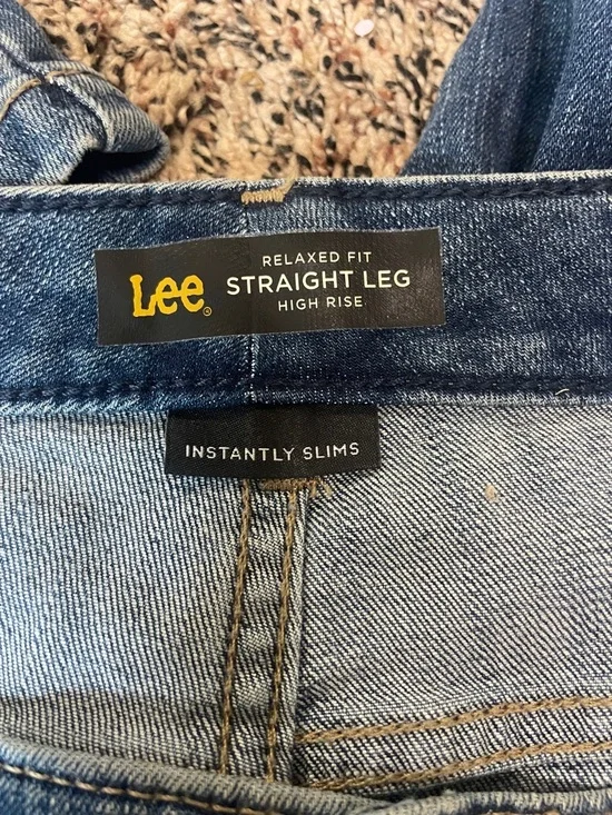 Lee Relaxed High Rise Slimming Straight Leg Blue Jeans Plus Size 18 | NWT - Picture 6 of 9